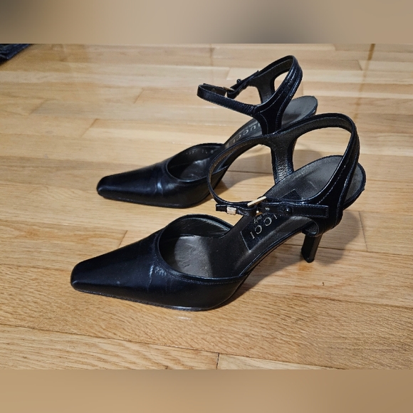 Authentic Gucci Black Leather Ankle Strap Heels - Picture 12 of 15